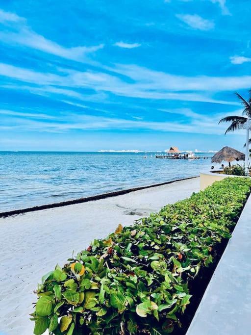 Punta Me Apartment Beach Front In The Hotel & Waterpark Cancún Exterior foto